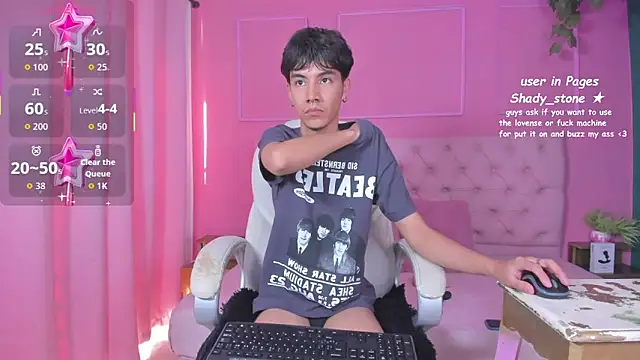 Snapshot of SHADY_STONE chatting on October 31, 2025, 8:43 pm SHADY STONE online show from October 31, 2025, 8:43 pm