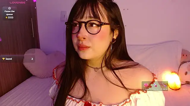 Snapshot of Oliviargf chatting on November 17, 2025, 11:54 pm Oliviargf online show from November 17, 2025, 11:54 pm