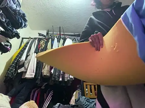 kirito kun online show from April 5, 2026, 6:32 am