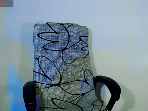 Snapshot of Hannah_Kiim chatting on September 25, 2025, 6:22 pm Hannah Kiim online show from September 25, 2025, 6:22 pm