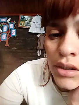 Snapshot of Putitaa34 chatting on October 31, 2025, 2:40 pm Putitaa34 online show from October 31, 2025, 2:40 pm