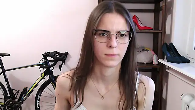 love megi online show from January 6, 2026, 3:05 pm