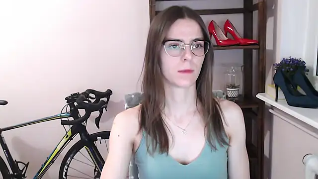 love megi online show from February 2, 2026, 4:06 pm