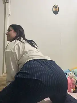 roldanmary online show from October 22, 2025, 2:45 am