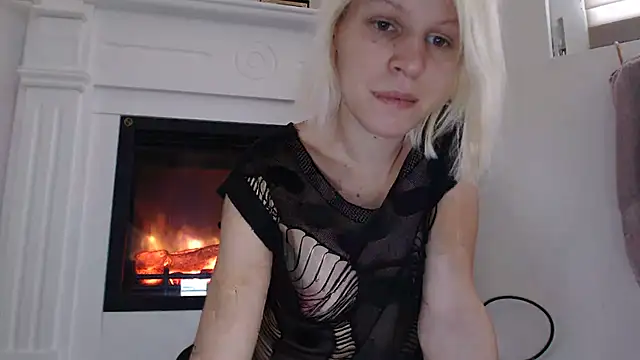 Snapshot of ElssaRush chatting on October 29, 2025, 5:53 am ElssaRush online show from October 29, 2025, 5:53 am