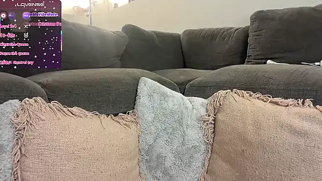 krystenxox online show from October 17, 2025, 11:13 am