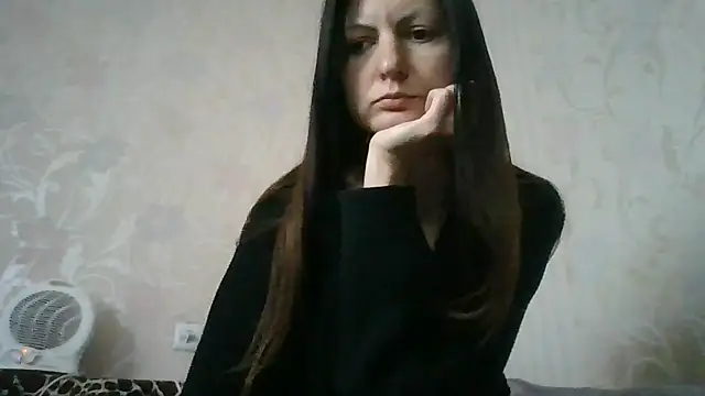 AliseWats online show from October 1, 2025, 12:44 pm