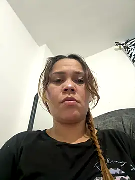 SophiaQueens online show from November 1, 2025, 11:23 am