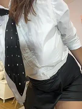SophiaQueens online show from June 29, 2026, 8:09 pm
