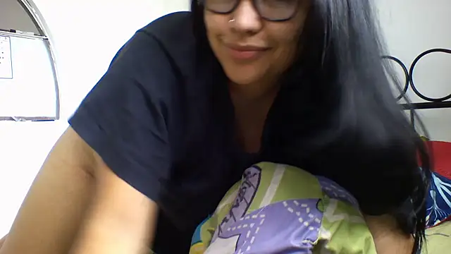 Harris Annie online show from October 3, 2025, 7:44 pm