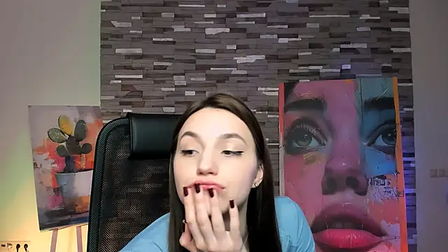 OlgaPetrova online show from March 18, 2025, 4:04 pm