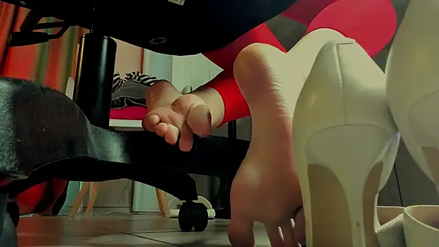 OlgaPetrova online show from September 29, 2025, 11:37 am