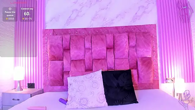 goldilockss15 online show from September 30, 2025, 3:00 am