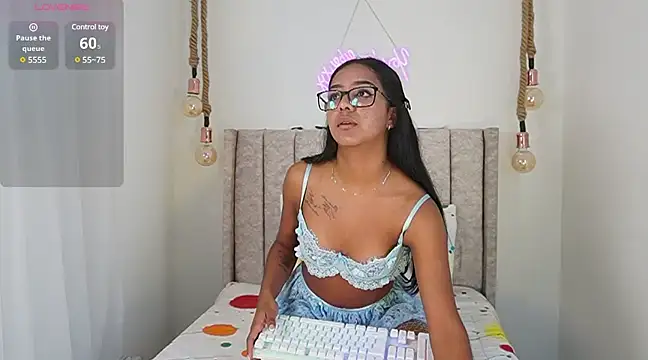 sofi grisaless online show from March 20, 2025, 9:26 am