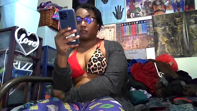 GardeniaFields online show from November 3, 2025, 9:43 am