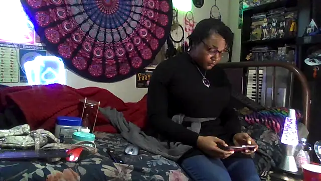 GardeniaFields online show from January 18, 2026, 11:30 pm