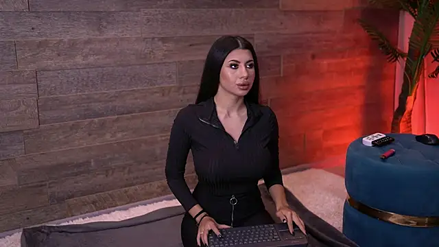 TanyaVonDe online show from November 21, 2025, 6:50 pm