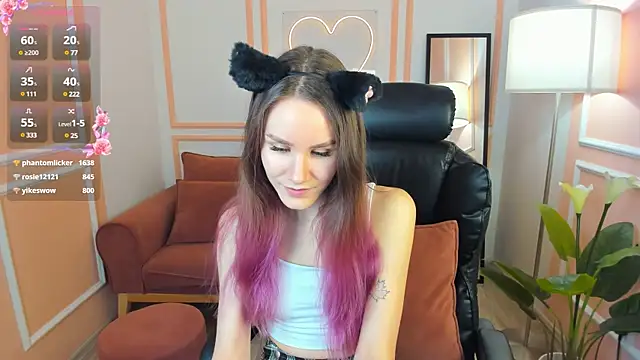 Clare  Florence online show from March 21, 2025, 7:35 pm