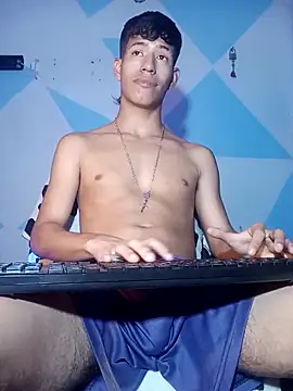 dareck 18 online show from April 29, 2026, 2:26 am