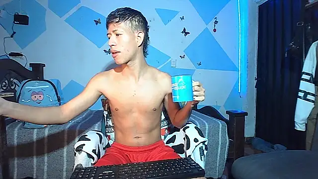 dareck 18 online show from June 2, 2026, 12:56 am