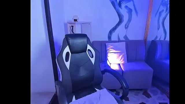 VanessaScott  online show from February 16, 2026, 8:32 am