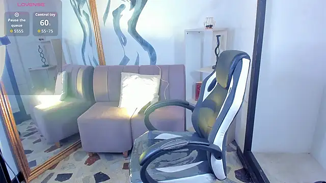 VanessaScott  online show from February 18, 2026, 5:36 am