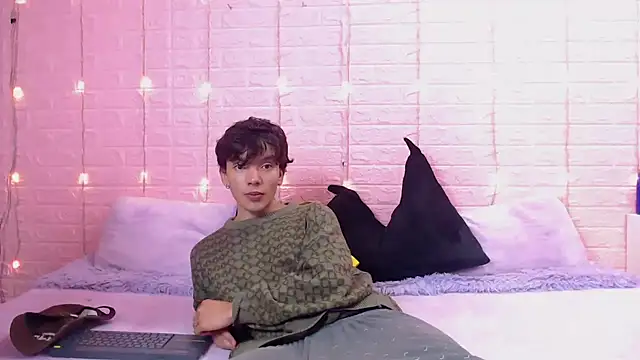 wet valery online show from February 26, 2026, 7:13 pm