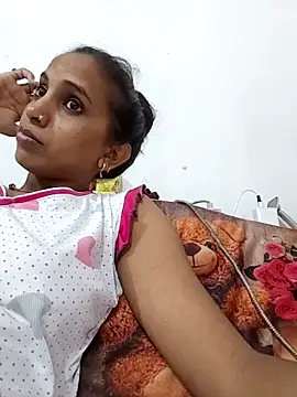 Snapshot of Hotty-Nidhi chatting on June 4, 2026, 5:35 am Hotty-Nidhi online show from June 4, 2026, 5:35 am