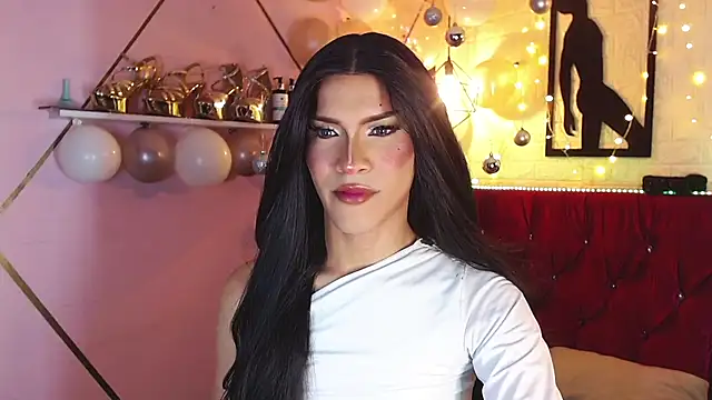 agatha rodriguez online show from December 15, 2025, 1:48 pm