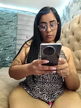 Snapshot of L_ucero chatting on February 2, 2026, 11:03 pm L ucero online show from February 2, 2026, 11:03 pm