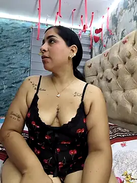 Snapshot of L_ucero chatting on February 10, 2026, 6:28 am L ucero online show from February 10, 2026, 6:28 am