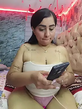 Snapshot of L_ucero chatting on February 15, 2026, 8:38 pm L ucero online show from February 15, 2026, 8:38 pm