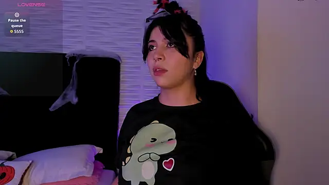 Snapshot of Melody_Black_ chatting on October 25, 2025, 8:58 pm Melody Black online show from October 25, 2025, 8:58 pm