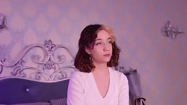 Snapshot of Gia_Riccardo chatting on November 13, 2025, 4:28 pm Gia Riccardo online show from November 13, 2025, 4:28 pm