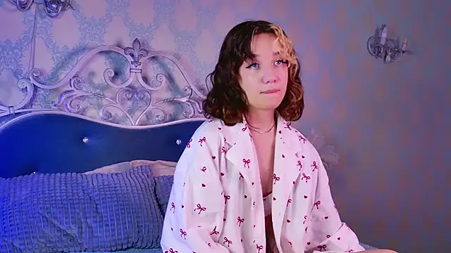 Gia Riccardo online show from January 13, 2026, 6:08 am