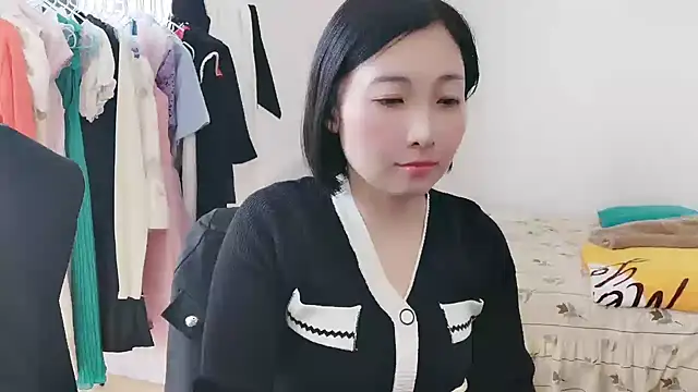 Rachel-6600 online show from November 20, 2025, 4:12 am