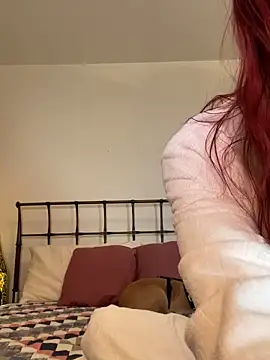 SusieandLacey online show from November 5, 2025, 12:10 am