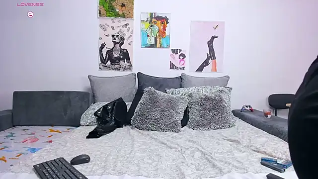 FindomGoddess1 online show from November 20, 2025, 9:58 pm