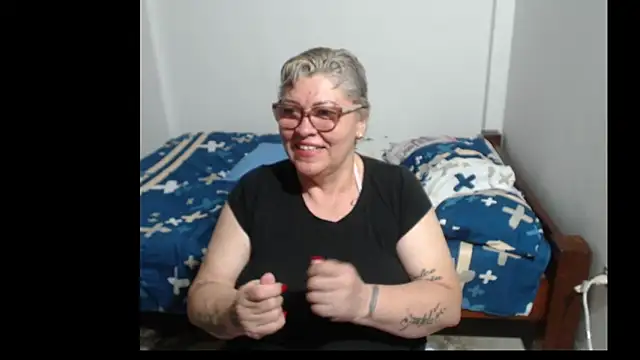 Snapshot of Olgahunder chatting on February 22, 2026, 8:40 pm Olgahunder online show from February 22, 2026, 8:40 pm