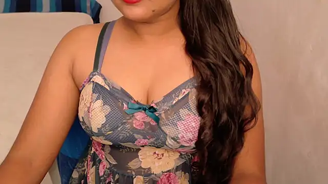 Snapshot of Cludi-New chatting on August 6, 2026, 2:35 am Cludi-New online show from August 6, 2026, 2:35 am