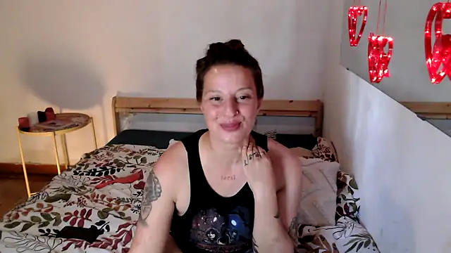 vitoriavaz online show from May 7, 2026, 11:26 am