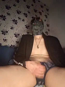 Snapshot of ThePython666 chatting on March 10, 2025, 6:12 pm ThePython666 online show from March 10, 2025, 6:12 pm