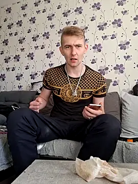 Snapshot of ThePython666 chatting on October 29, 2025, 11:01 am ThePython666 online show from October 29, 2025, 11:01 am