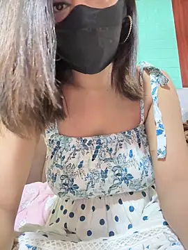 Snapshot of lustyindiancouple chatting on October 4, 2025, 3:43 pm lustyindiancouple online show from October 4, 2025, 3:43 pm