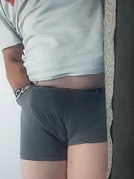 gui67675 online show from September 16, 2025, 7:26 pm