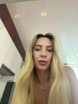 VelvetVabe online show from August 2, 2026, 1:31 pm