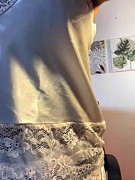 Milabrown  online show from September 26, 2025, 9:52 pm