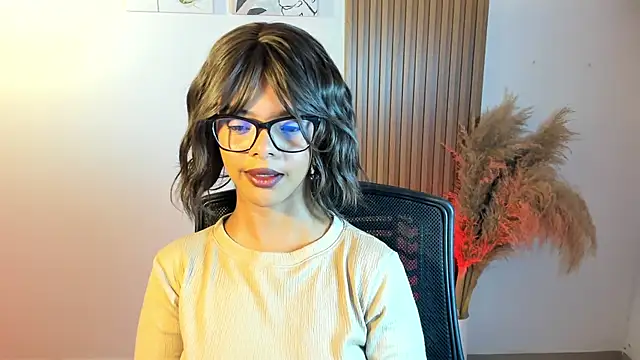 Milabrown  online show from October 4, 2025, 9:13 pm