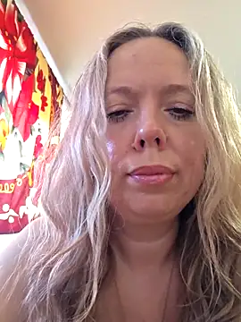 Snapshot of Irina3718 chatting on May 23, 2026, 8:51 am Irina3718 online show from May 23, 2026, 8:51 am