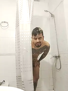 Snapshot of crazyweelove chatting on March 18, 2025, 10:25 am crazyweelove online show from March 18, 2025, 10:25 am